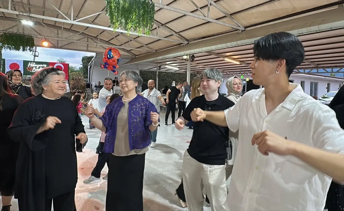 Düzceli İsa Bozak ve Japon Eşi Hiroe Ohashi Türk Gelenekleriyle Düğün Yaptı