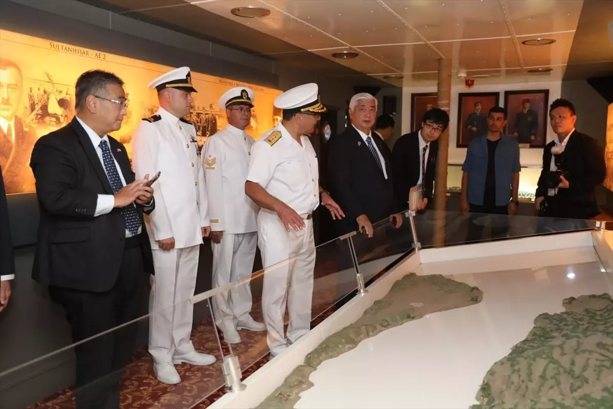 Japonya Savunma Bakanı Nakatani Gen, İstanbul Tersanesi'ni Ziyaret Etti