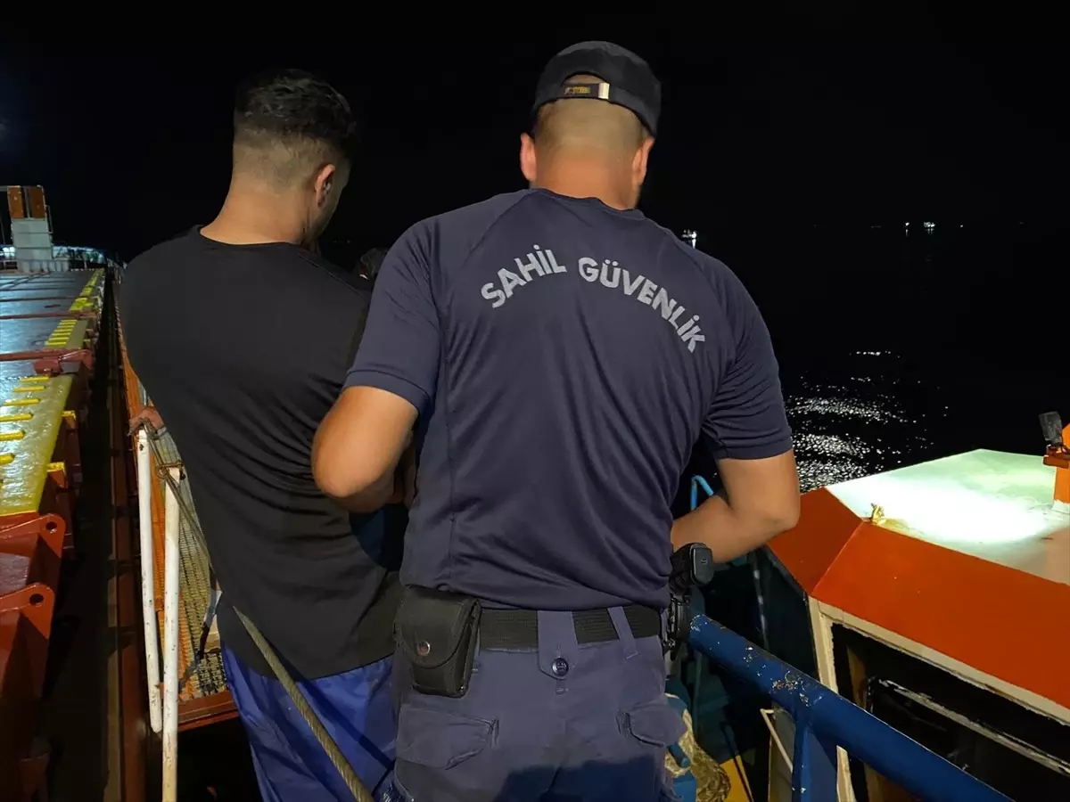 Çanakkale Boğazı'nda Kaçak Göçmenler Yakalandı