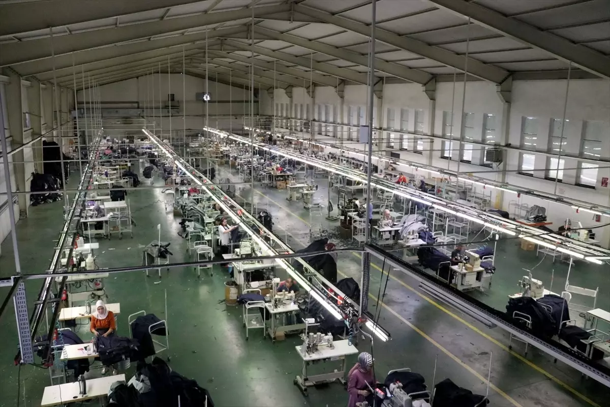 Kadın Girişimci Esra Hasnalçacı, Tekstil Atölyesini Fabrikaya Dönüştürerek İhracatta Başarı Sağlıyor