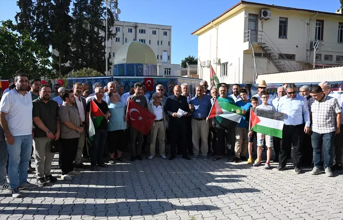 Gazze İçin Dayanışma Çadırı Kadirli'de Kuruldu