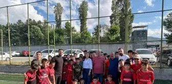 Kağızman Halk Eğitim Merkezi'nden Sporculara Malzeme Desteği