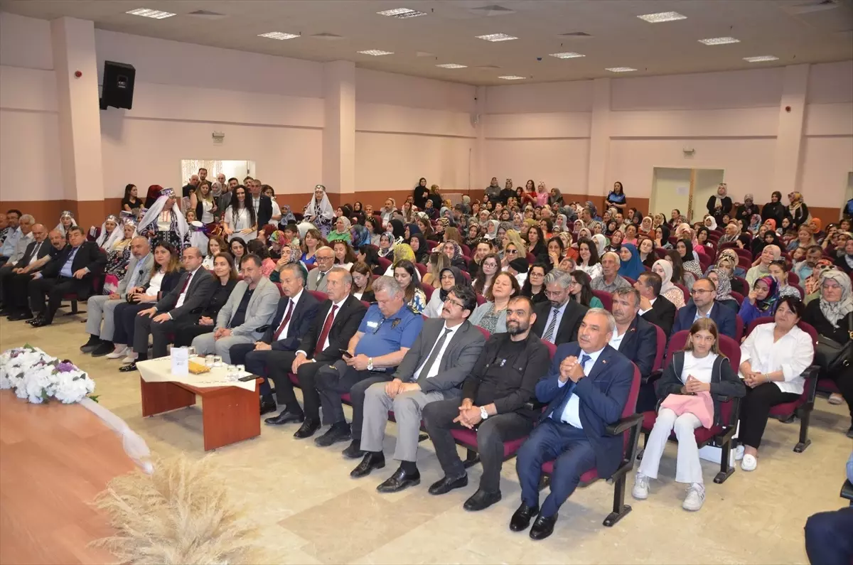 Kahramankazan'da Hayat Boyu Öğrenme Şenlikleri Düzenlendi