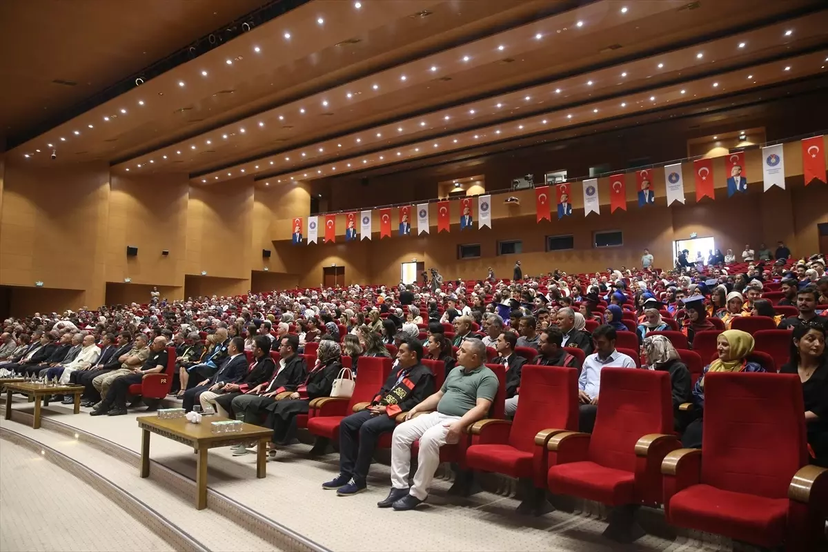 Kahramanmaraş Sütçü İmam Üniversitesi’nde Mezuniyet Töreni Coşkusu