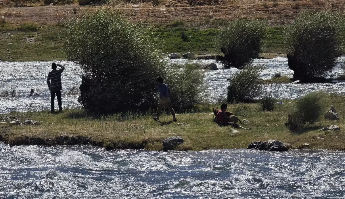 Kahramanmaraş'ta Mahsur Kalan 3 Çocuk Kurtarıldı