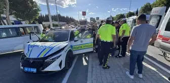 Kahramanmaraş'ta Polis Aracı ile Minibüs Çarpıştı: 4 Yaralı