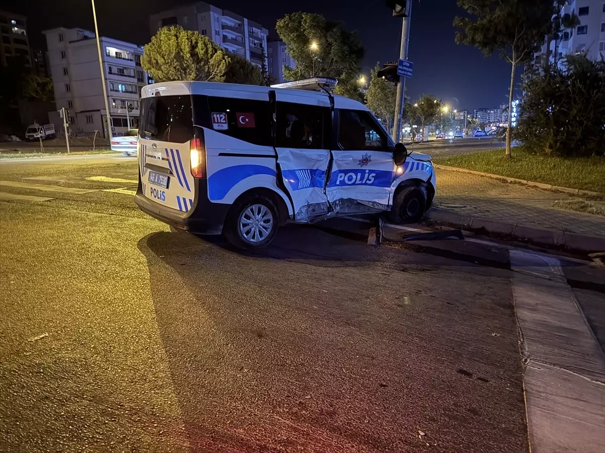 Kahramanmaraş'ta Polis Aracı ile Otomobil Çarpıştı: 5 Yaralı