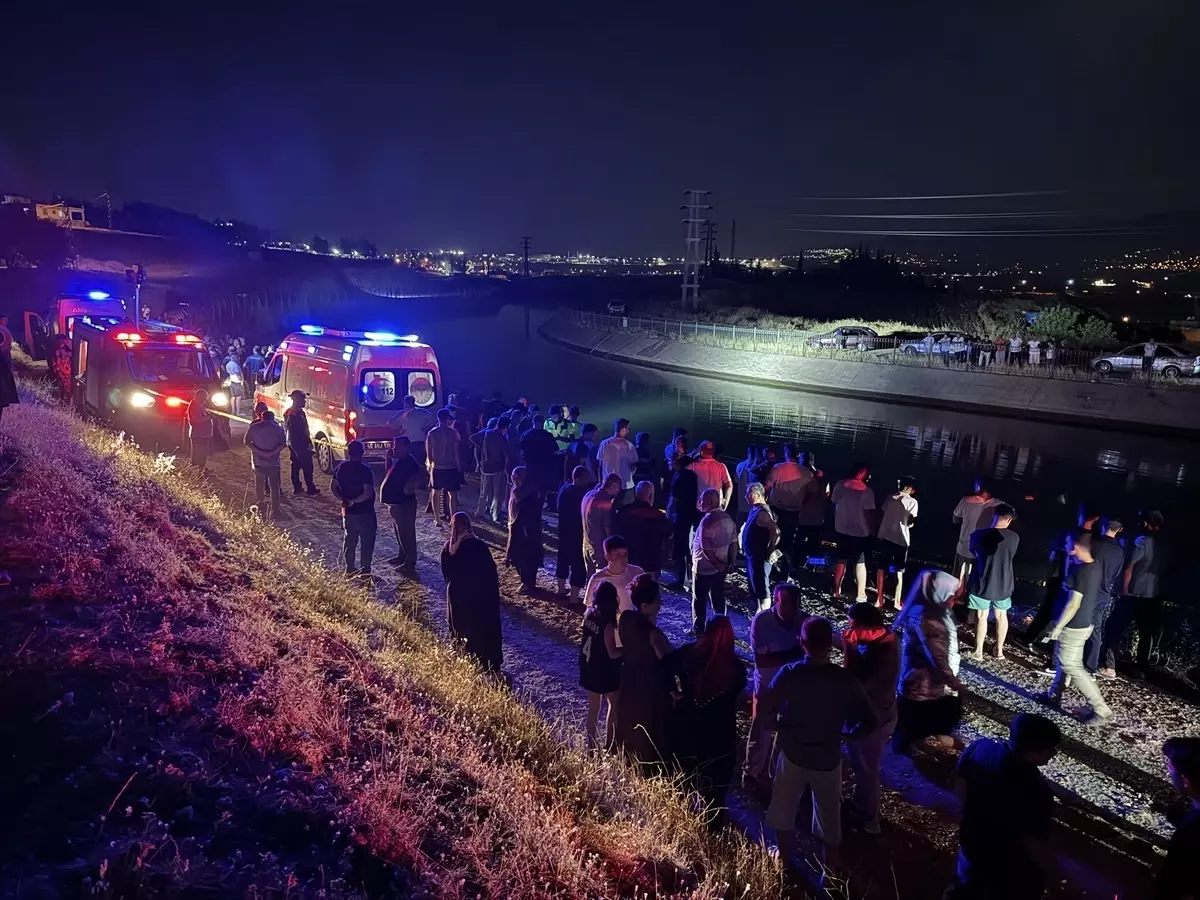 Kahramanmaraş'ta Otomobil Sulama Kanalına Devrilmesi Sonucu 2 Kişi Hayatını Kaybetti
