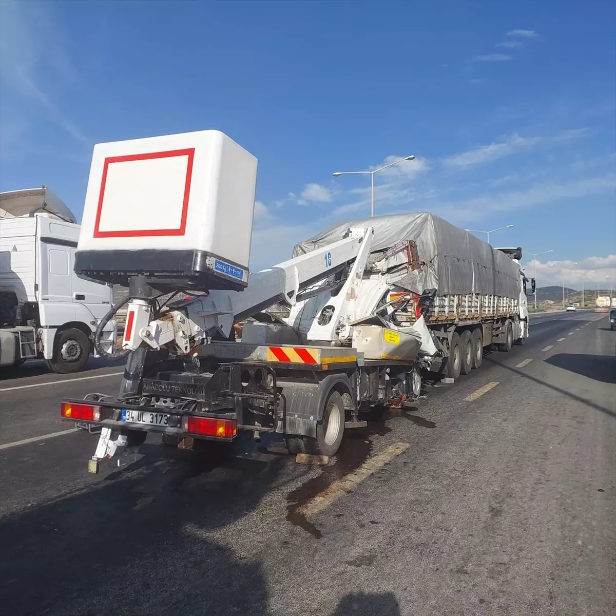 Pazarcık'ta Sepetli Vinç Tıra Çarptı: 1 Ölü