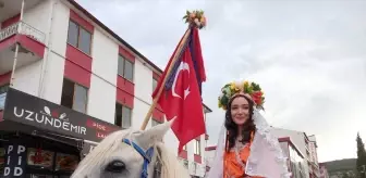 Denizli'de Geleneksel Köy Düğünü: Alperen Ersoy ve Ceren Yılmaz Evlendi