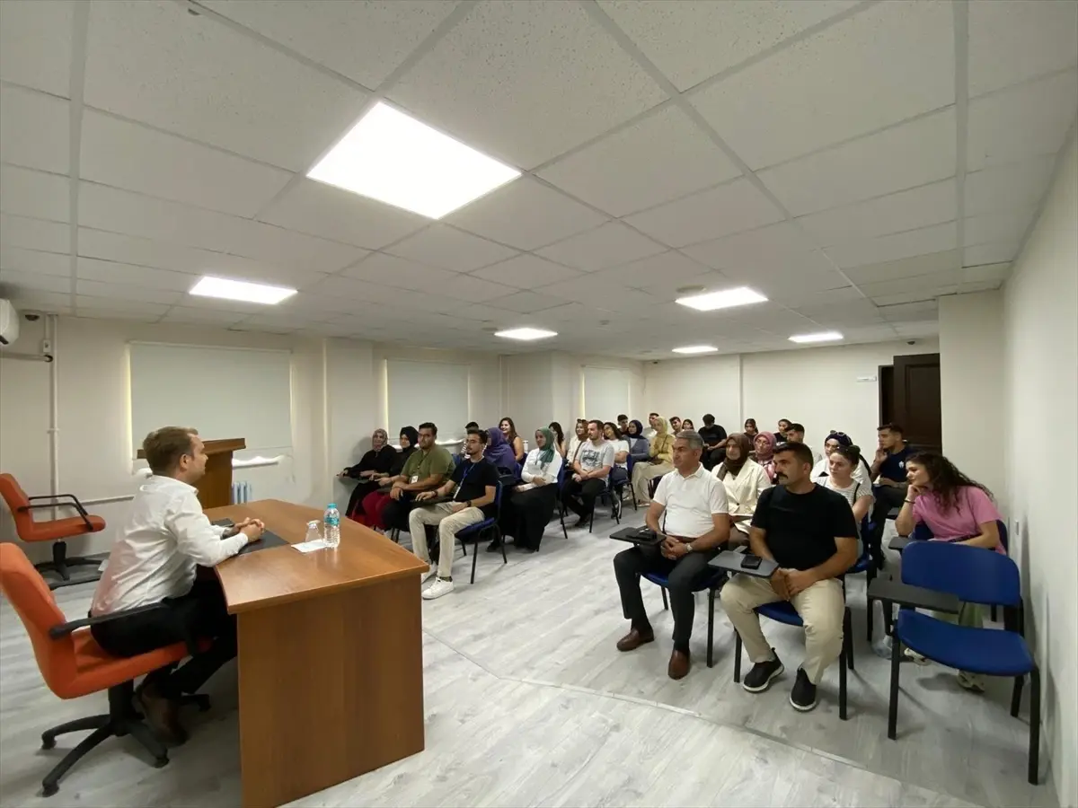 Kale Kaymakamı Onur İnce, 'Çaya Davetlisiniz Projesi' Kapsamında Vatandaşlarla Buluştu