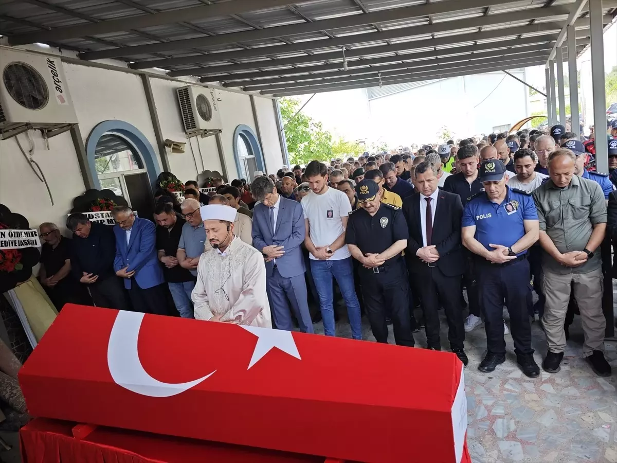 Polis Memuru Fedai Can Son Yolculuğuna Uğurlandı