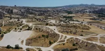 Kapadokya'da Sıcak Hava Turistleri ve Atları Etkiliyor