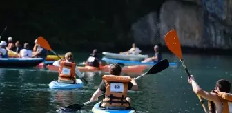 Bafra'da Uluslararası Kapıkaya Doğa Sporları Festivali'nde Kano Yarışı Yapıldı