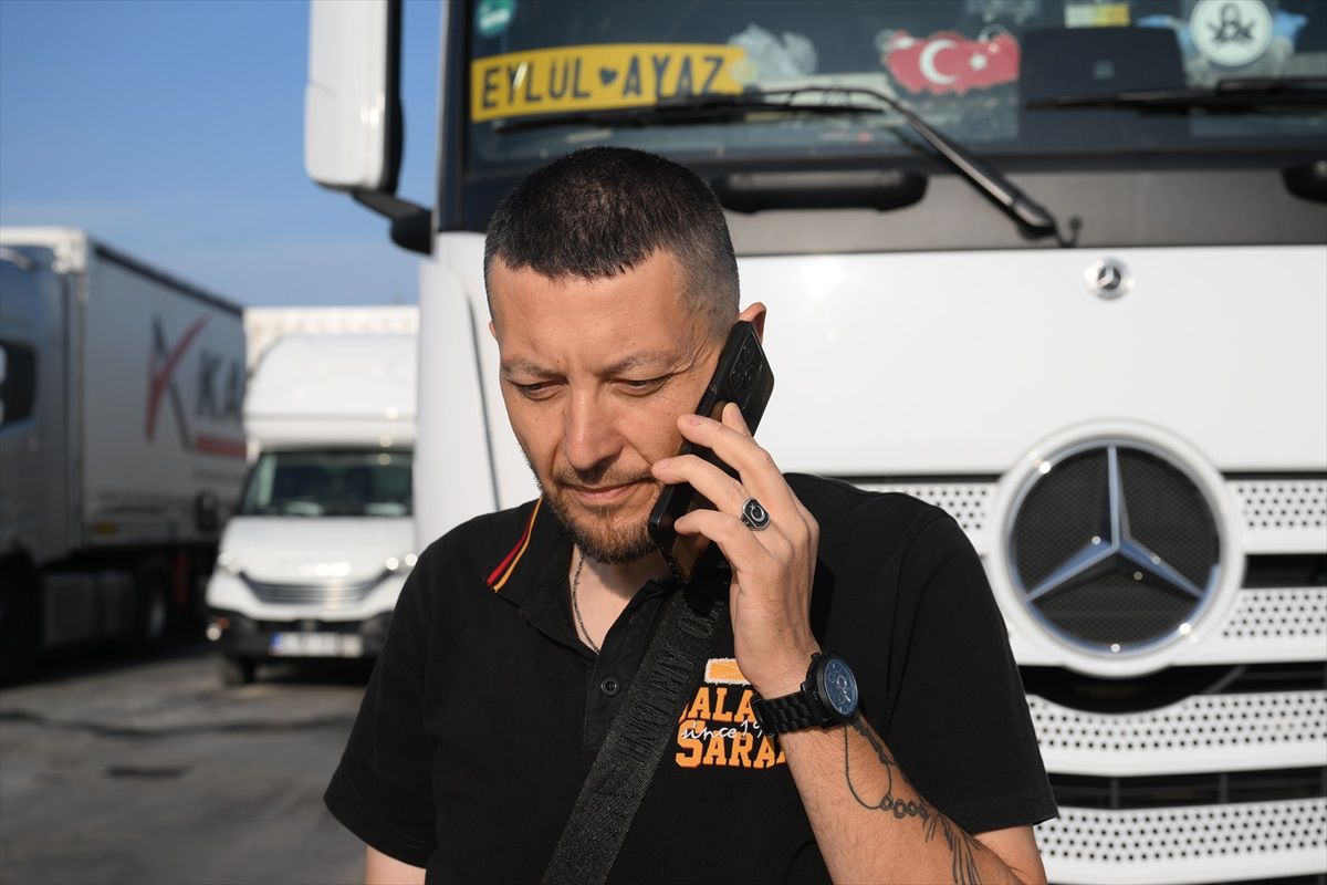 Tır Şoförleri Kurban Bayramı'nı Ailelerinden Uzakta Geçirdi