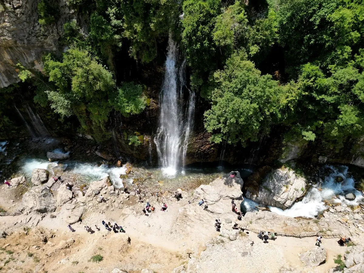 Kapuzbaşı Şelaleleri, Sıcak Yaz Günlerinde Serinleme Noktası Oluyor