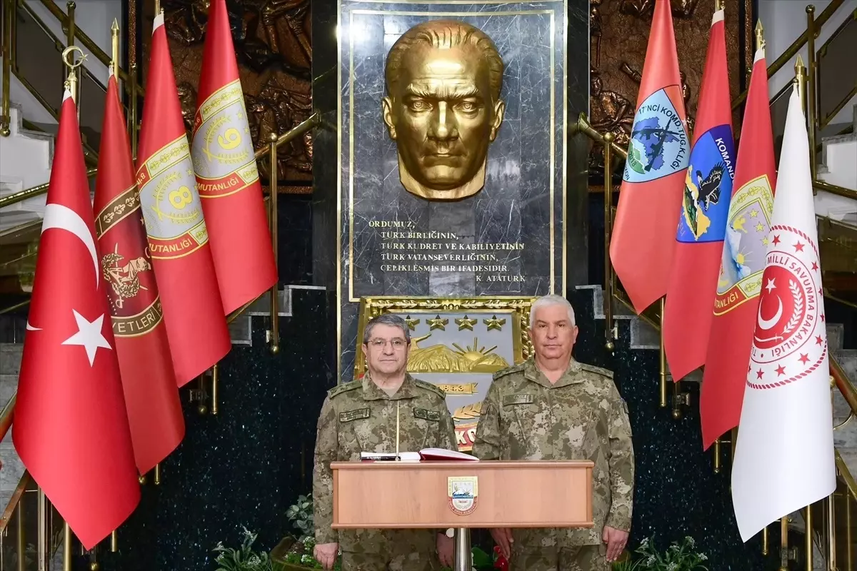 Kara Kuvvetleri Komutanı Bayraktaroğlu'ndan 3. Ordu'ya Ziyaret