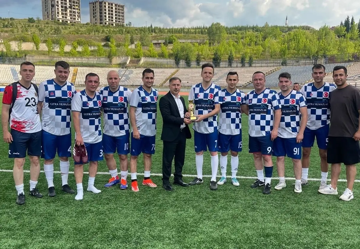 Karabük Adliyesi'nin Düzenlediği Bahar Futbol Turnuvası Sona Erdi