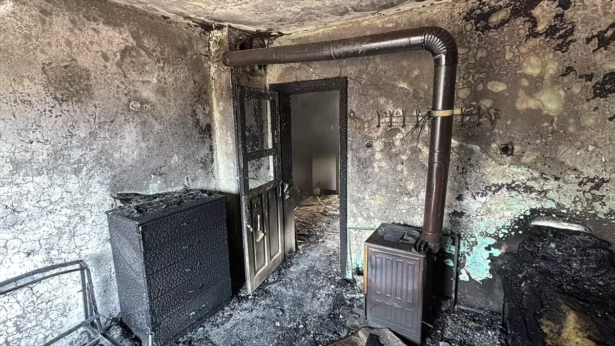 Karabük'te Müstakil Evde Yangın Çıktı