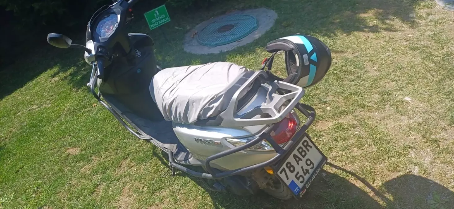 Karabük'te Motosiklet Devrildi, Sürücü Hastaneye Kaldırıldı