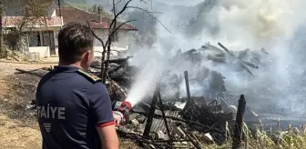 Karabük'te Ormana Sıçrayan Yangınla Mücadele Başlatıldı
