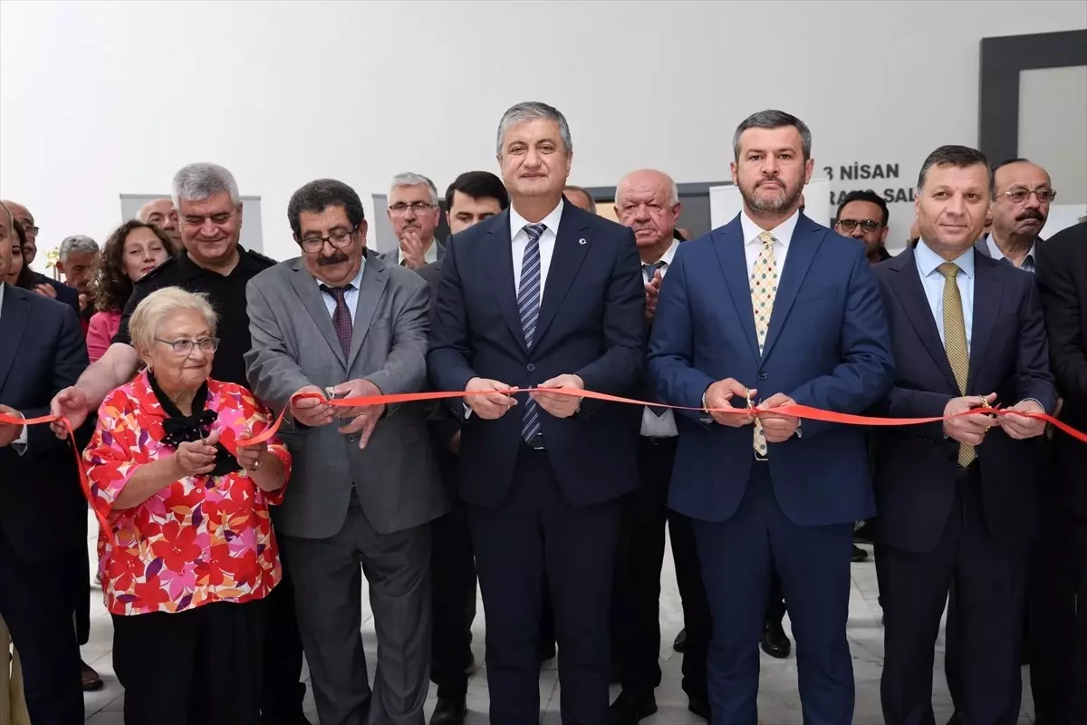 Karabük Yücel Huzurevi'nde 'Hayata Dokunan Renkler' Sergisi Açıldı
