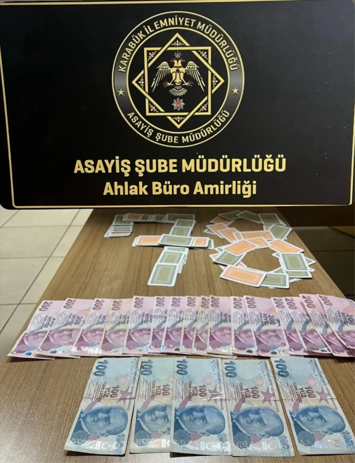Karabük'te Kumar Oynayan 22 Kişiye 203 Bin Lira Ceza