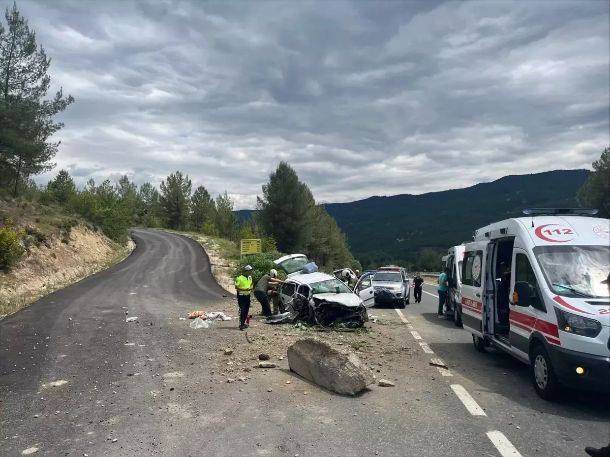 Safranbolu'da Trafik Kazası: 1 Çocuk Hayatını Kaybetti