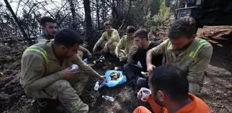 Karabük'te orman işçilerinin alevlerle mücadelesi sürüyor