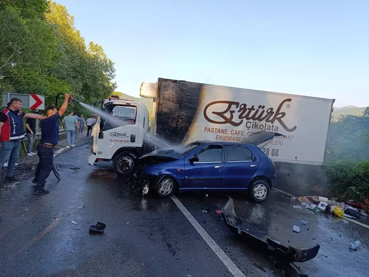 Karabük'te Zincirleme Trafik Kazası: 1 Ölü, 11 Yaralı