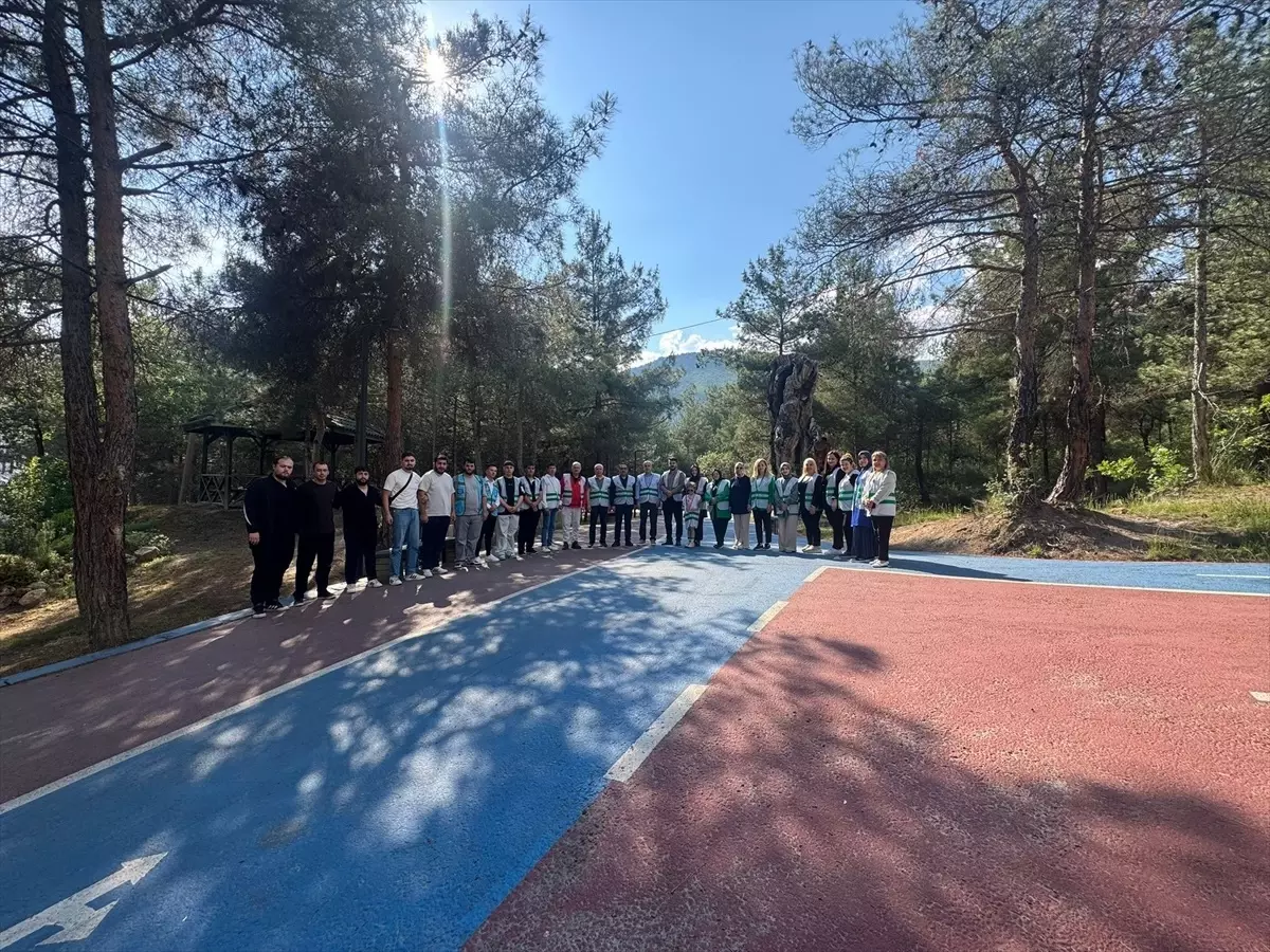 AK Parti Karabük Teşkilatından Çevre Temizliği Etkinliği
