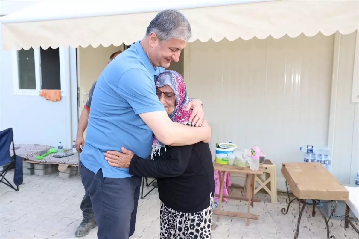 Karabük Valisi Yavuz, Orman Yangınından Etkilenen Köyleri Ziyaret Etti
