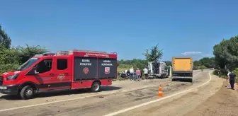 Bursa'da Kamyon-Otomobil Çarpıştı: 1 Kişi Ağır Yaralandı