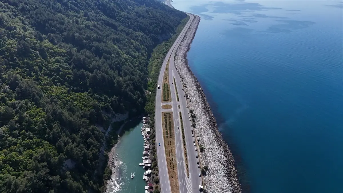 Karadeniz Sahil Yolu: Doğanın Güzellikleriyle Buluşan Konforlu Rota