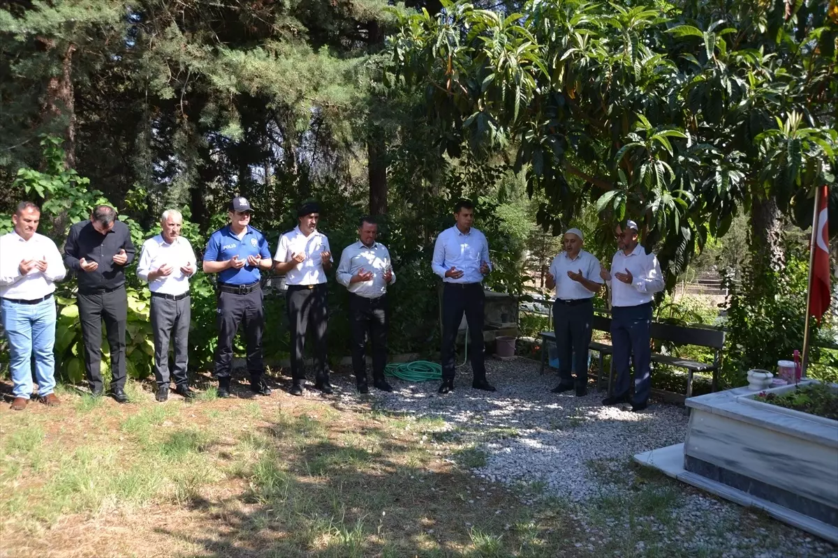 Kargı'da '15 Temmuz' dolayısıyla şehitlik ziyaret edildi