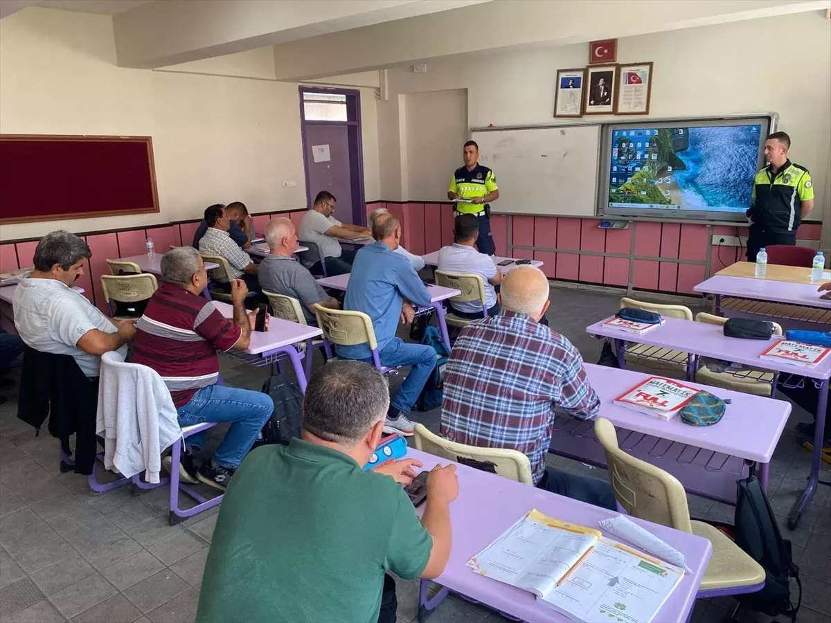 Kargı'da Okul Servis Sürücülerine Eğitim Verildi