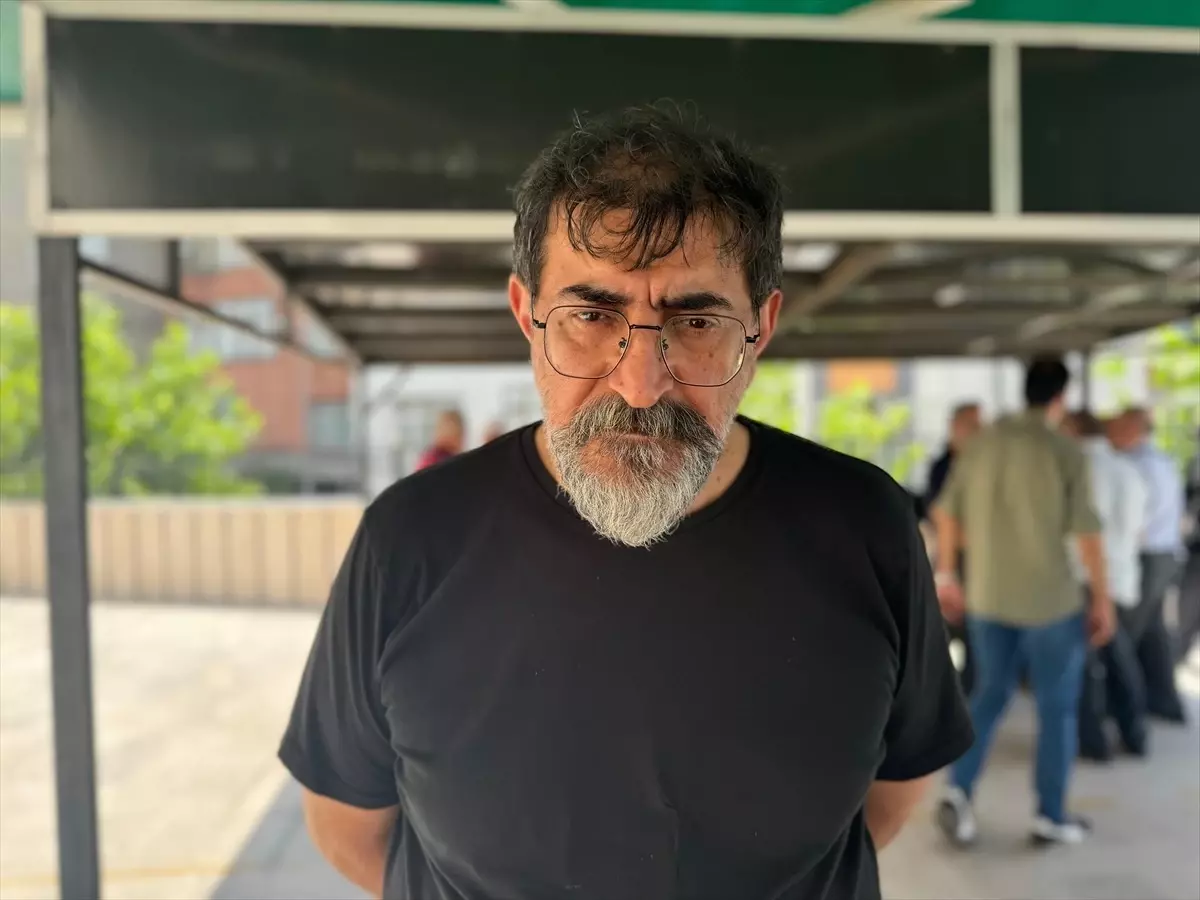 Karikatürist Turan Dertli son yolculuğuna uğurlandı