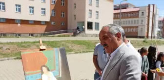 Karlıova'da Öğrenci Resim Sergisi Açıldı