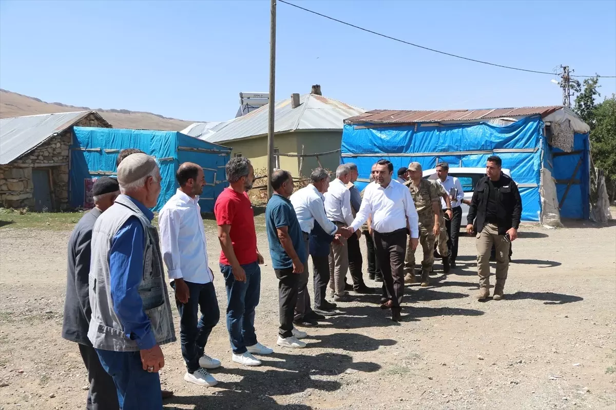 Karlıova Kaymakamı Bıçak, Köyleri Ziyaret Etti