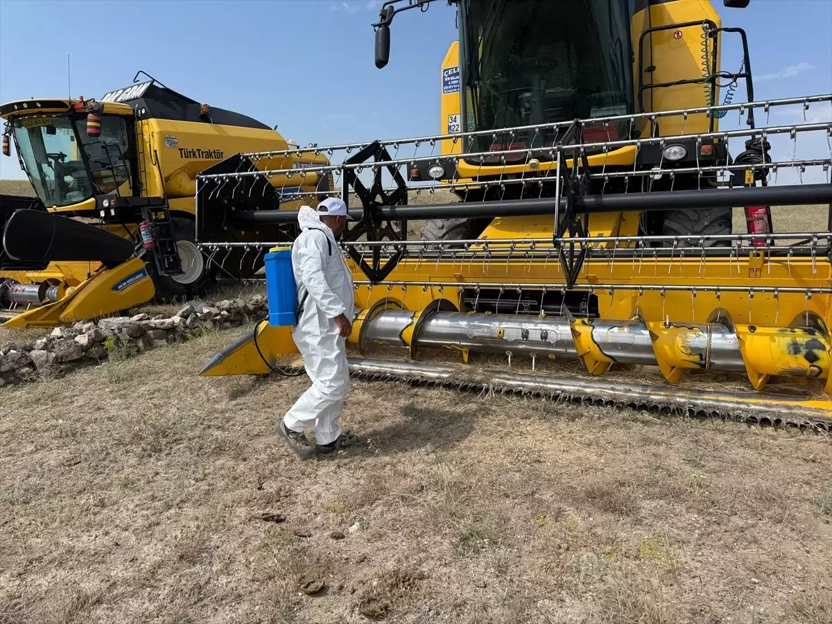 Kars'ta Biçerdöverler Dezenfekte Ediliyor