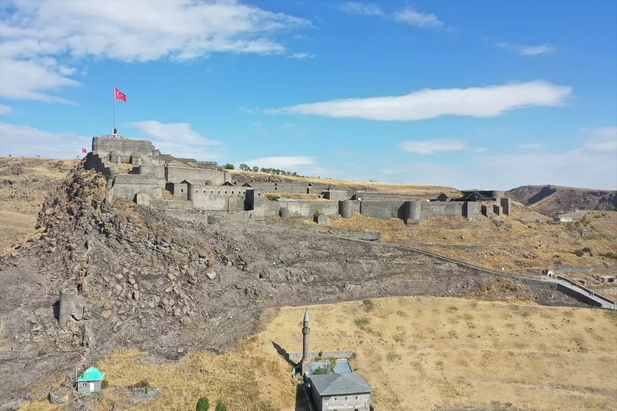 Kars Kalesi: Tarihin İzlerini Taşıyan 1000 Yıllık Yapı