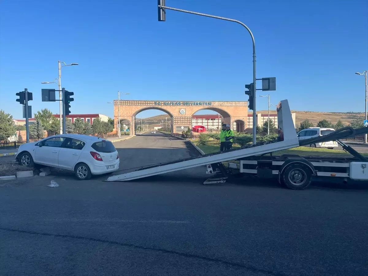 Kars'ta Kalp Krizi Geçiren Sürücü Hayatını Kaybetti