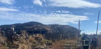 Kars'ta Kullanılmayan Evde Yangın Çıktı