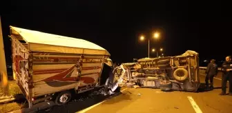 Kars'ta Kamyonet Çarpışması: 3 Yaralı