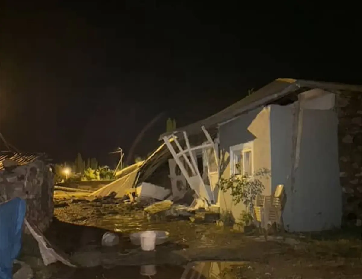 Kars'ta Şiddetli Sel Felaketi: Evler Yıkıldı, Köylerde Hasar Oluştu