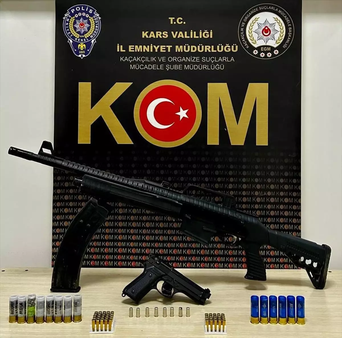 Kars'ta Yasa Dışı Silah Ticareti Operasyonu: 12 Gözaltı