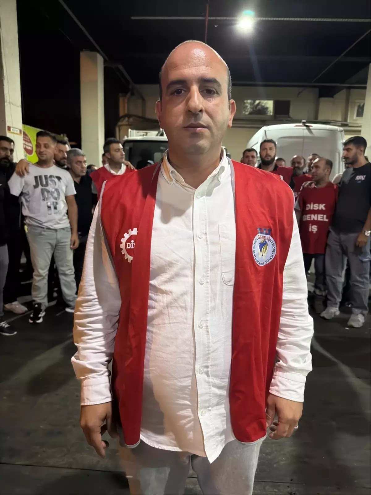 Karşıyaka'da 1800 İşçi, Maaş Alamadığı İçin İş Bıraktı