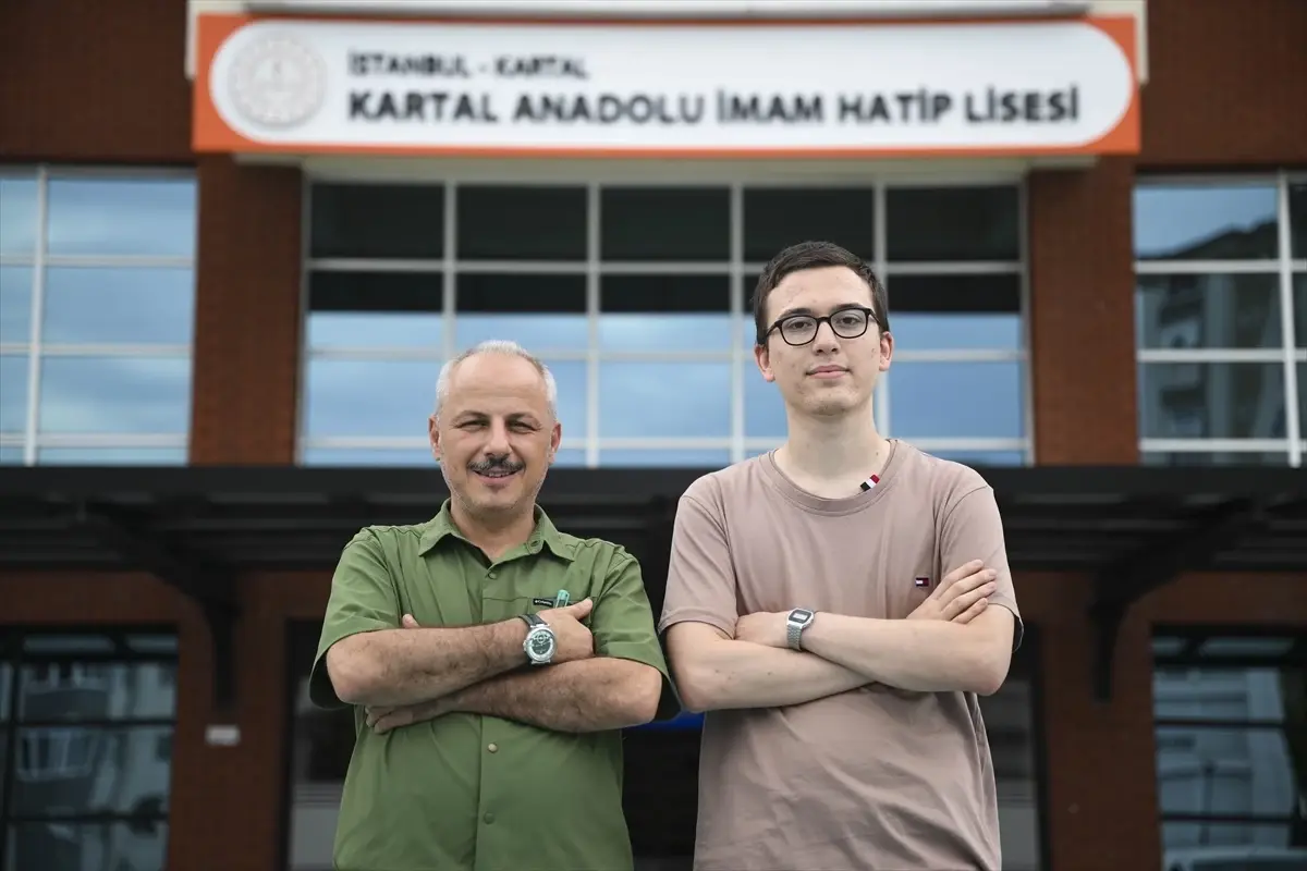Kartal Anadolu İmam Hatip Lisesinden YKS'de ilk 1000'de 63 derece