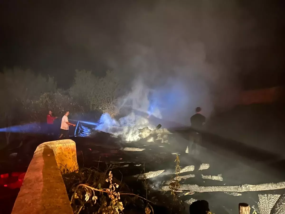 Kastamonu'da Samanlıkta Yangın Çıktı