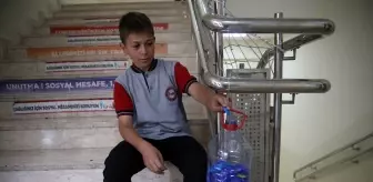Kastamonu'da ortaokul öğrencileri tekerlekli sandalye için 30 torba mavi kapak topladı